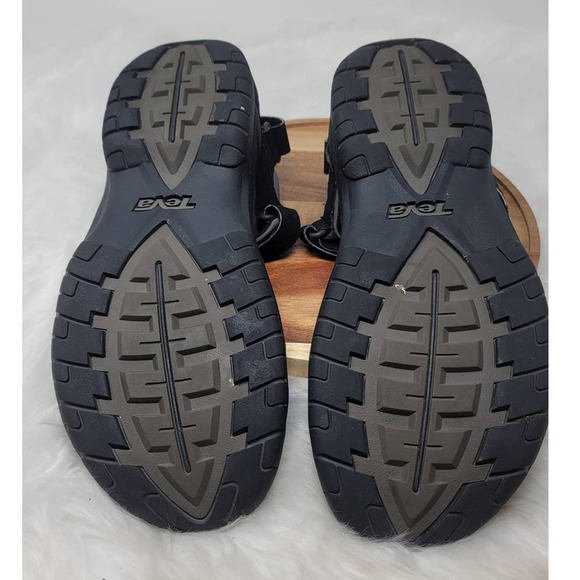 TEVA Men\'s Black Minam River Athletic Hiking Beach Sandals Size 11